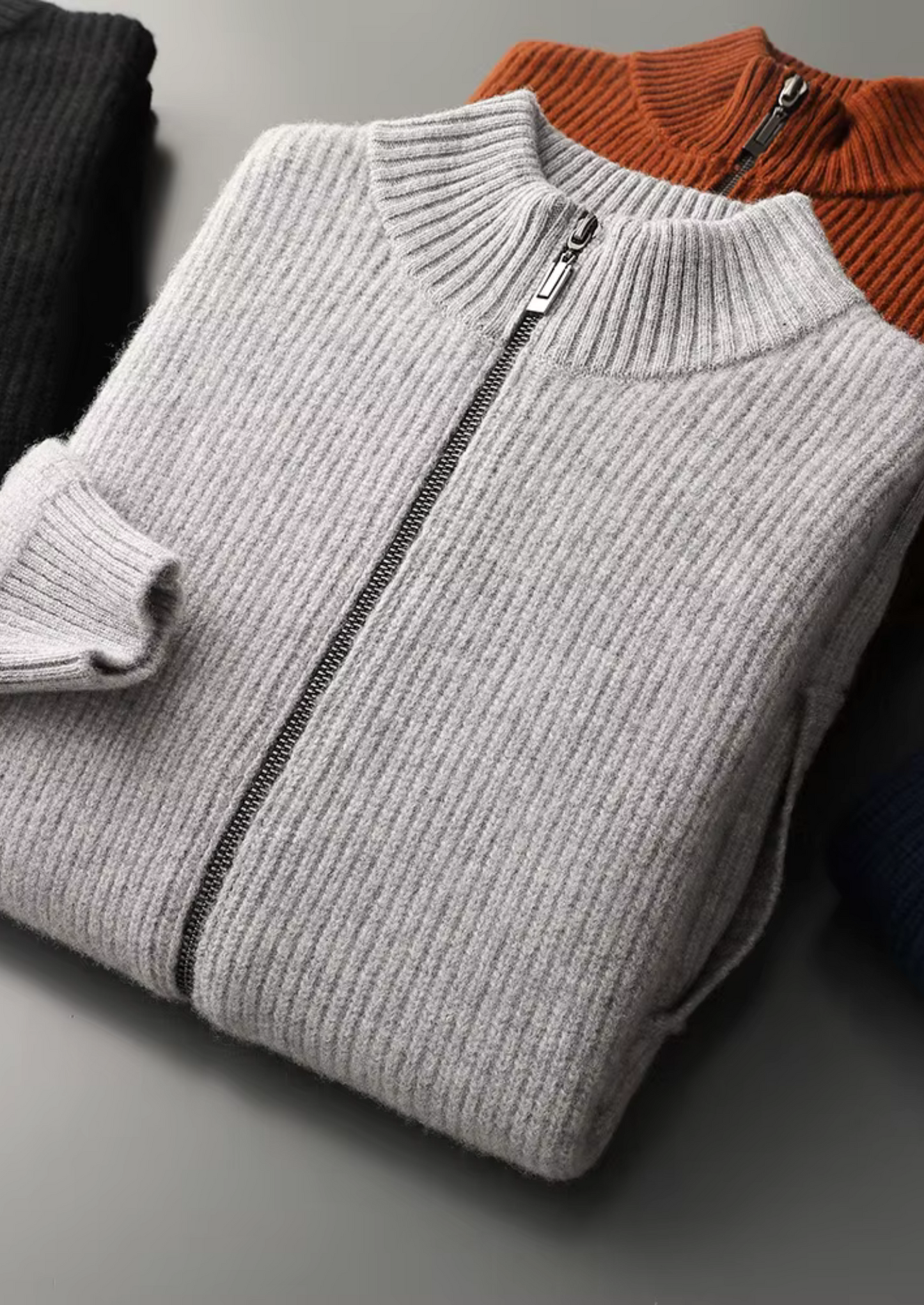 PUHDASTA ERITTÄIN HIENOA MERINOVILLAA RIBBED CARDIGAN