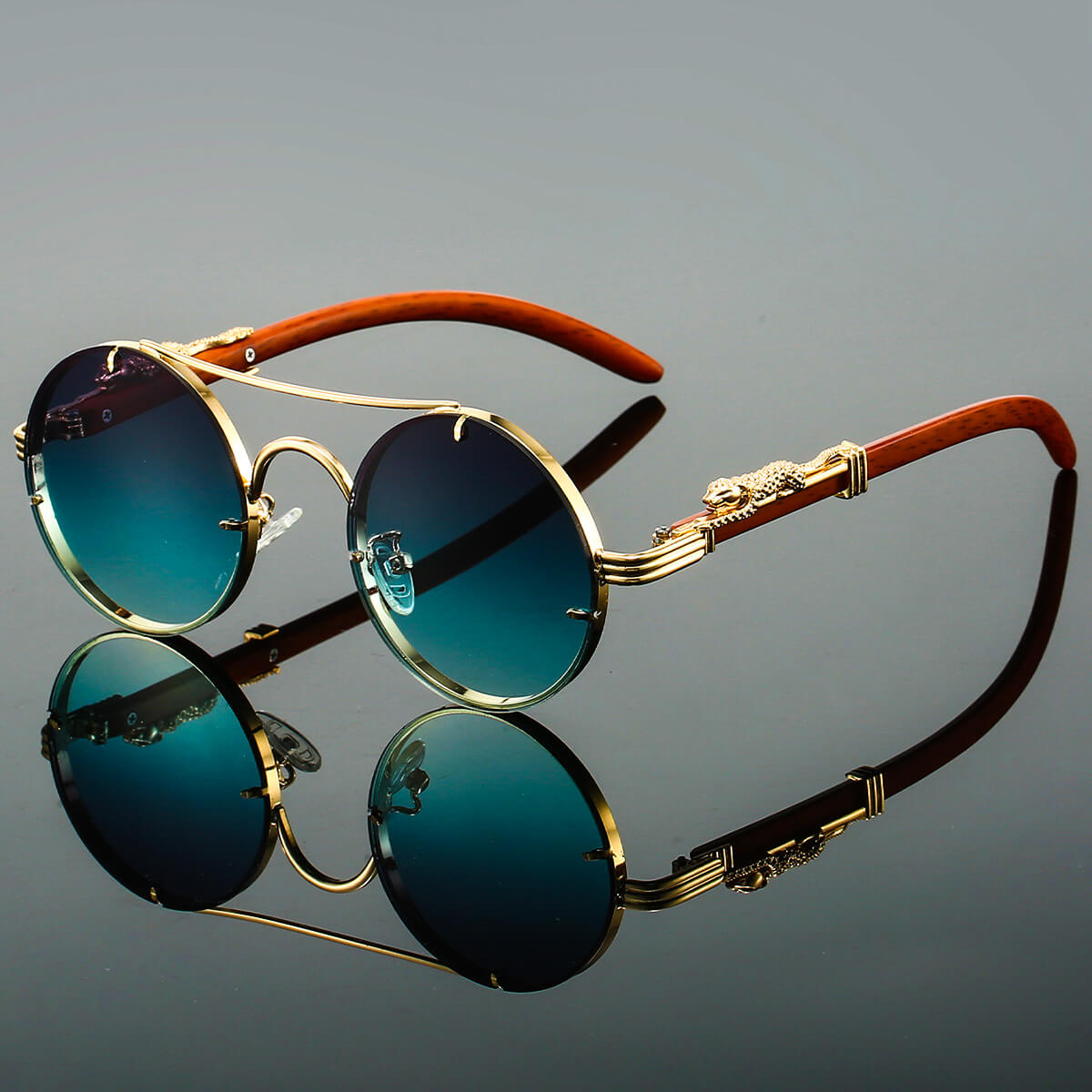 Zarien Windsor Retro