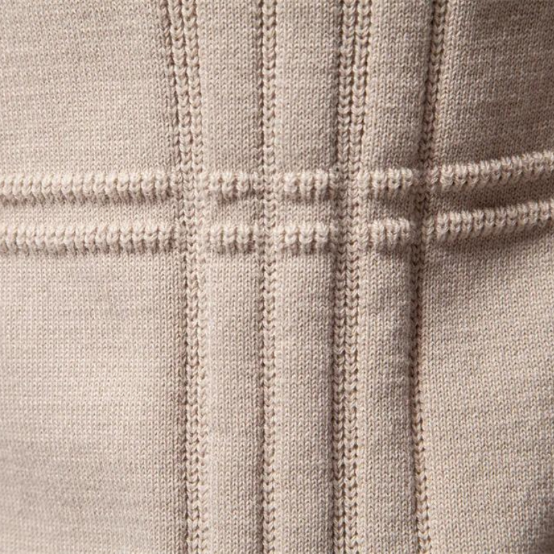 Camisola clássica com gola redonda texturada